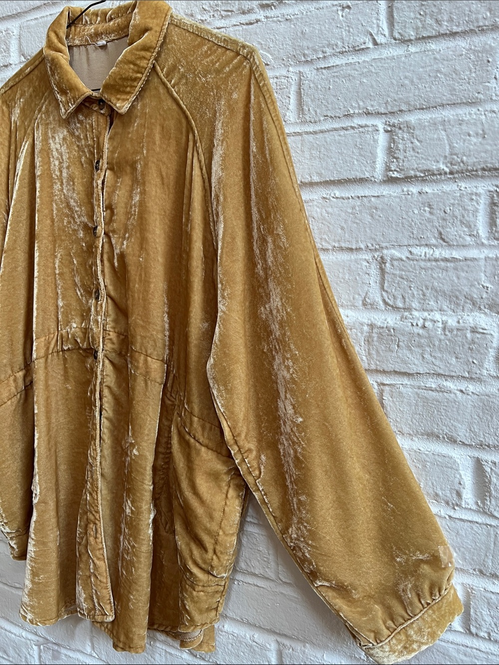 WISHLIST Gold Crushed Velvet Long sleeve Button Up collared Tunic length Shirt L - Picture 6 of 15